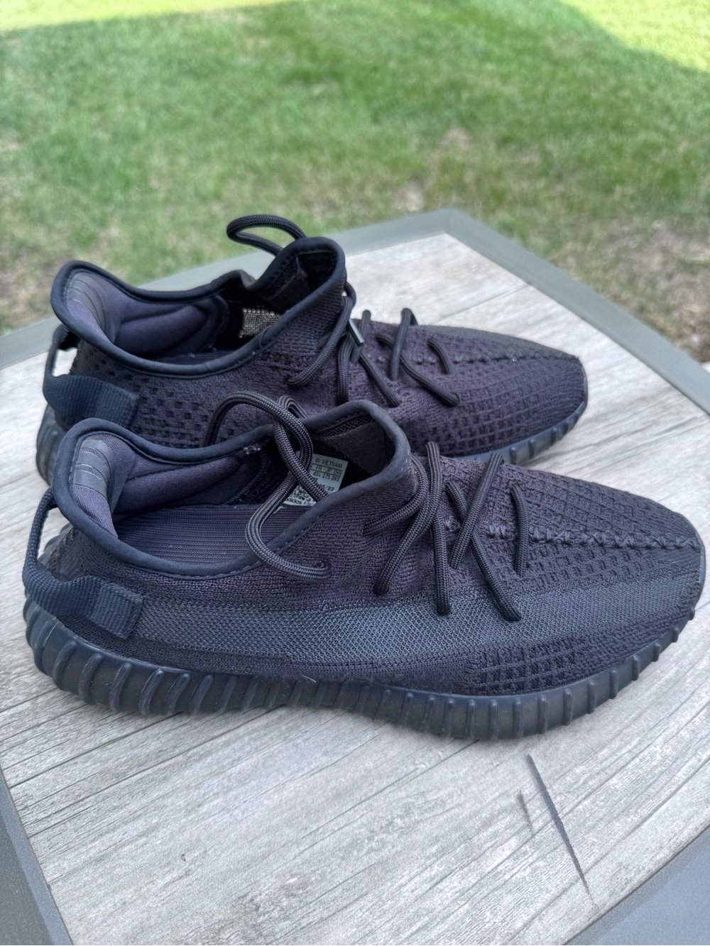 adidas Yeezy Boost 350 V2 “Onyx” – Men’s US 9.5 – Barely Worn, With Original Box - Picture 9 of 11